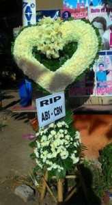 Wreath delivered to ABS-CBN Davao. Photo from Nonoy Espina Facebook page.