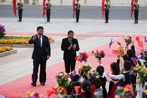 A colorful welcome for Pres. Duterte in China. He is shown here with Pre. Xi Jinping. Malacanang photo.